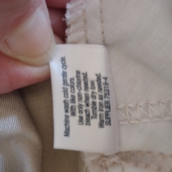 St. Johns Bay Capris - Picture 8 of 8